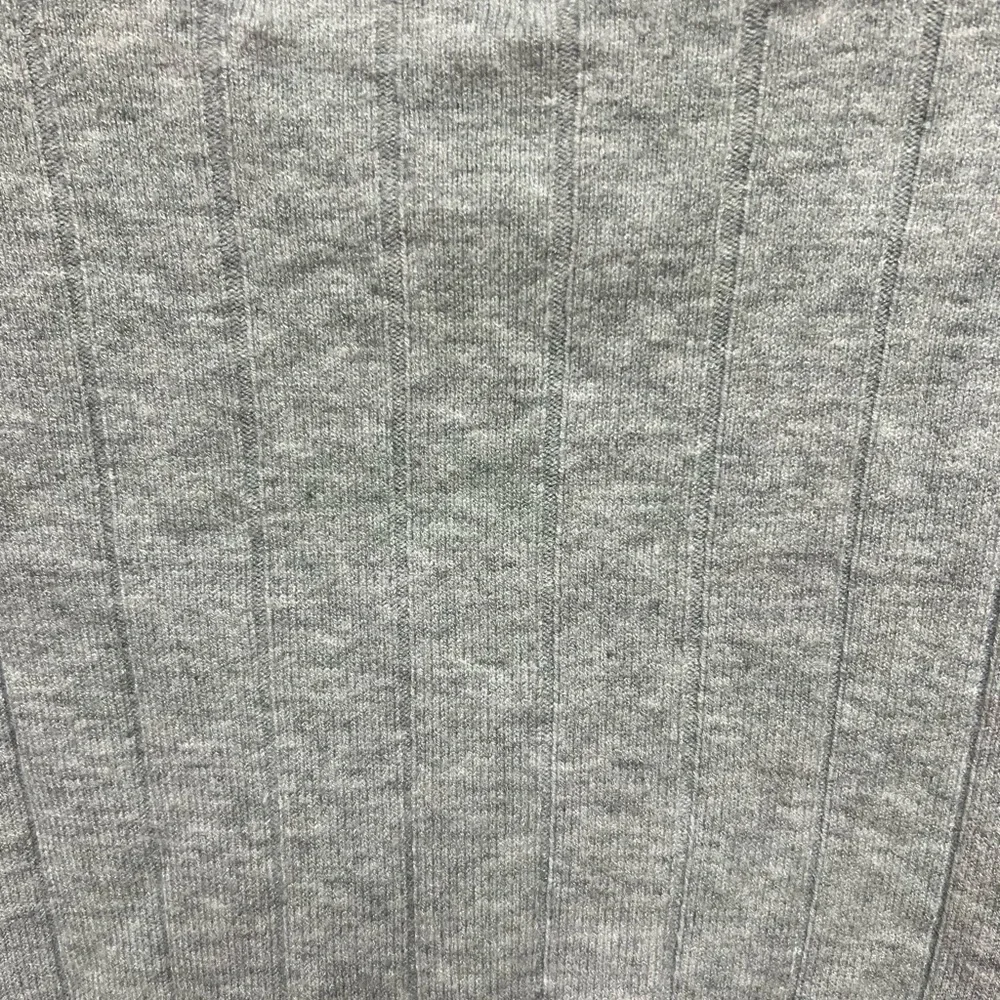 No Boundaries Light Gray Ribbed Crew Neck Sweater - Picture 4 of 4